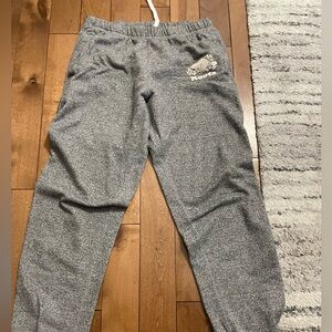 Roots sweats